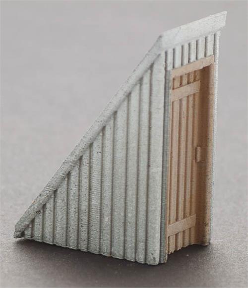 ho-scale-rooftop-detail-stair-well-exit-sloped-style-finished